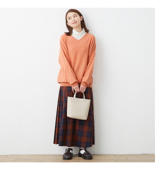 Viola e Viola（ヴィオラ エ ヴィオラ）の「【静電気防止】綿１００％Ｖネックドルマンセーター＜Ｍ～４Ｌ＞（ニット・セーター）」｜詳細画像