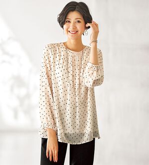 BELLUNA（ベルーナ）の「シフォン重ねタック使い小紋柄ブラウス（ブラウス）」｜アイボリー系