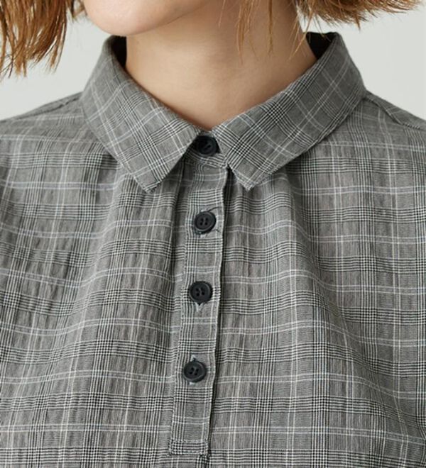 BELLUNA（ベルーナ）の「サッカー素材バックフレアーブラウス（ブラウス）」｜詳細画像