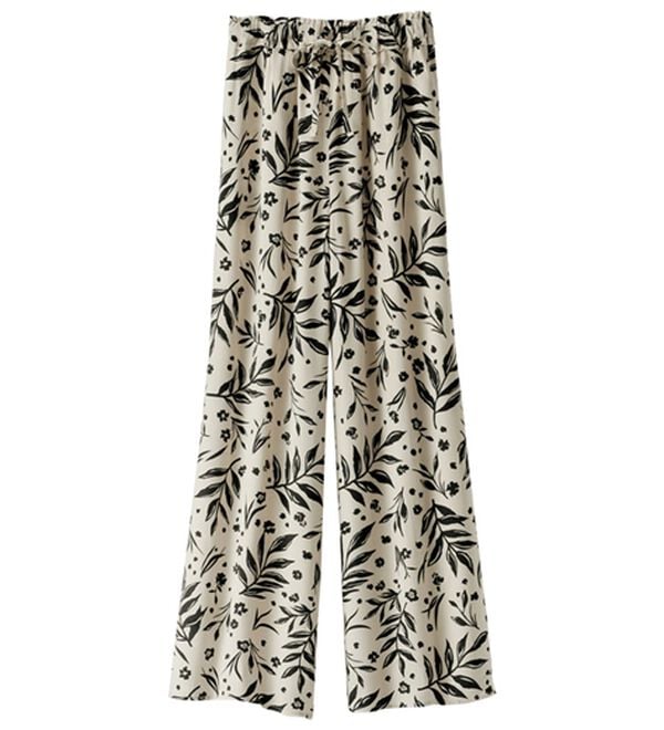 BELLUNA（ベルーナ）の「ヒンヤリ！レーヨン素材プリントワイドパンツ（ワイドパンツ・ガウチョ）」｜ボタニカル柄