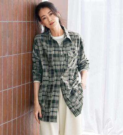 BELLUNA（ベルーナ）の「秋の街に映えるパッチワーク調先染めチェック柄シャツ（シャツ）」