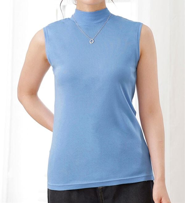 LAVIENNE（ラヴィエンヌ）の「【UVカット】綿１００％スリーブレスハイネックプルオーバー＜カラフルコットン＞（肌着・インナーウェア）」｜サックス