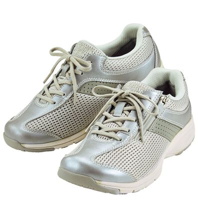 BELLUNA（ベルーナ）の「膝サポートアサヒメディカルウォーク牛革靴（スニーカー）」