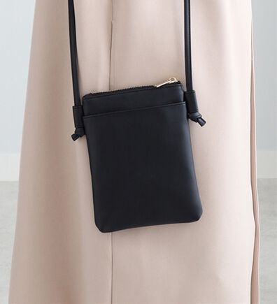 BELLUNA（ベルーナ）の「カラーショルダーバッグ（ショルダーバッグ）」