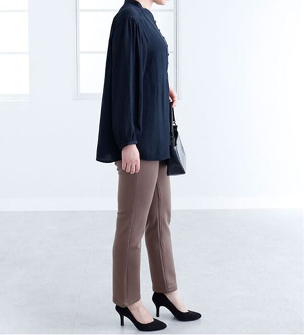 BELLUNA（ベルーナ）の「サテンドビー素材切替デザインブラウス（ブラウス）」｜詳細画像