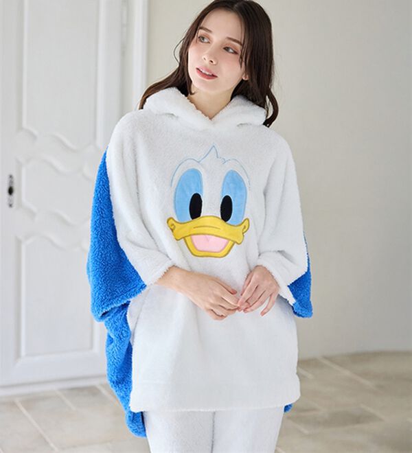 BELLUNA（ベルーナ）の「＜Ｄｉｓｎｅｙ＞【ドナルドダック】両面ボアポンチョ（パジャマ・ルームウェア）」｜詳細画像