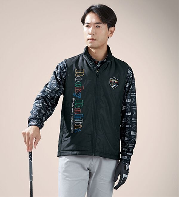 「＜ロッキーラビット＞エンボス柄裏フリースベスト（メンズベスト）」｜詳細画像