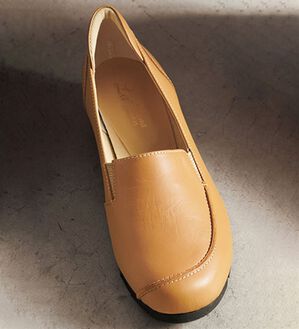 ルフラン（ルフラン）の「ラシーナコンフォート　４Ｅ外反母趾対応モカシンシューズ（フラットシューズ）」｜キャメル
