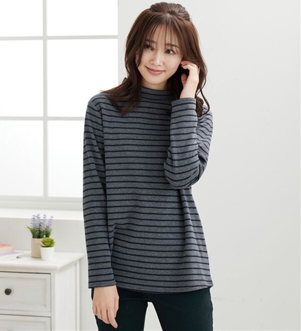 BELLUNA（ベルーナ）の「ふわふわ裏ファーハイネックプルオーバー（カットソー）」｜詳細画像