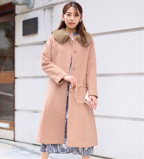 alotta（アロッタ）の「美人シルエットファー付ノーカラーコート【美人百花掲載】（ロングコート）」｜詳細画像