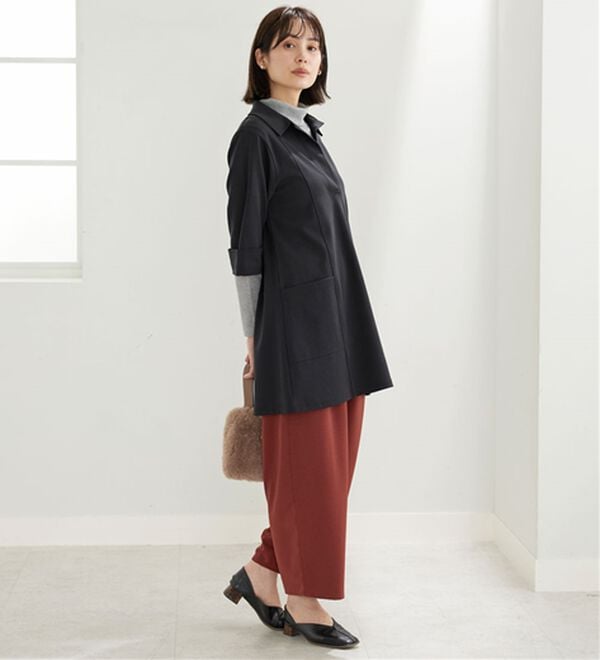 BELLUNA（ベルーナ）の「なめらかポンチ素材衿付きチュニック（チュニック）」｜詳細画像