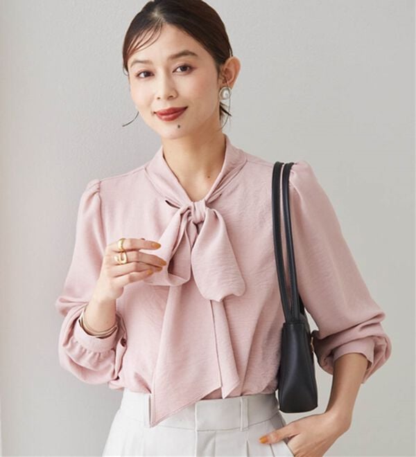 RANAN（ラナン）の「【UV・イージーケア機能付】ボウタイリボンブラウス（ブラウス）」｜詳細画像