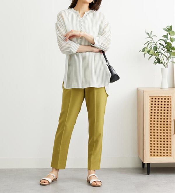 BELLUNA（ベルーナ）の「シャリ感シアー素材多ボタンチュニック（チュニック）」｜詳細画像