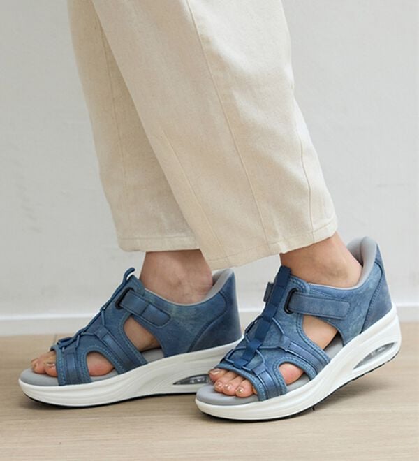 BELLUNA（ベルーナ）の「サッと履けるエアソールスニーカーサンダル（サンダル・ミュール）」｜詳細画像