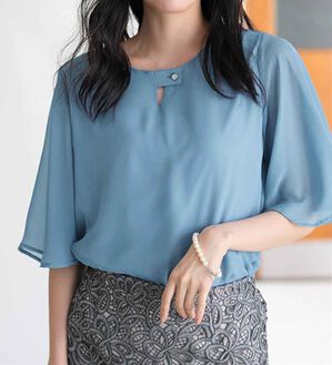 RANAN（ラナン）の「ひんやり！フレアー袖シフォンブラウス（ブラウス）」｜ダスティブルー