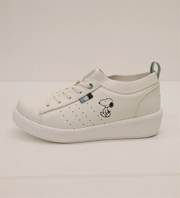 BELLUNA（ベルーナ）の「＜ピーナッツ＞履き口ゴムスニーカー（スニーカー）」｜詳細画像