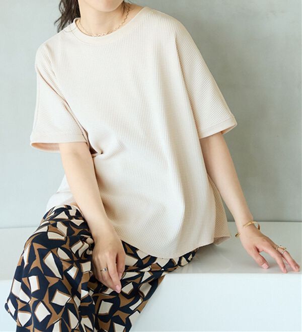 BELLUNA（ベルーナ）の「【快適Ｌａｂ．】ドライワッフル素材ドルマンプルオーバー（カットソー）」｜詳細画像