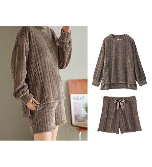 YU'NOW（ユナウ）の「【上下２点セット】ケーブル風フリースルームウェア＆ショートパンツセット（パジャマ・ルームウェア）」｜ブラウン