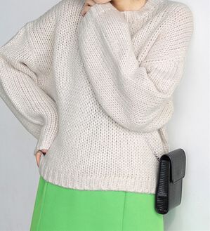 GeeRA（ジーラ）の「起毛ショート丈ニットプルオーバー（ニット・セーター）」｜アイボリー