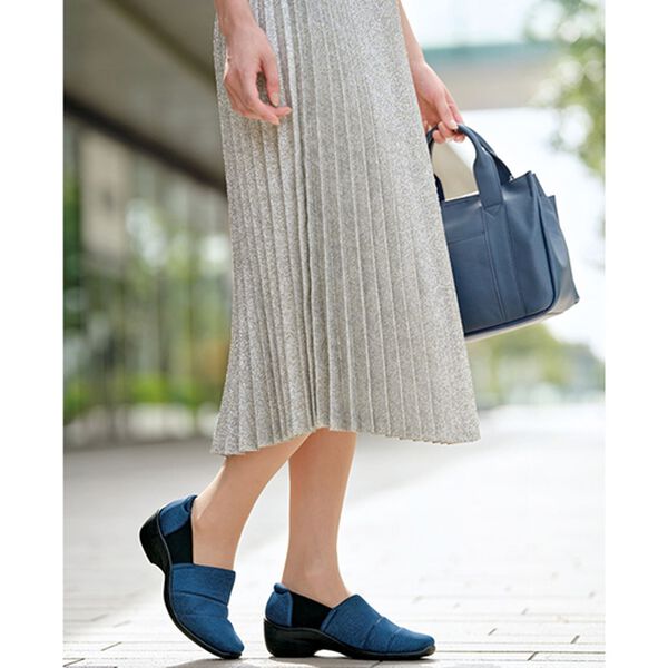 BELLUNA（ベルーナ）の「快適ストレッチ素材スタイリッシュパンプス（パンプス）」｜詳細画像