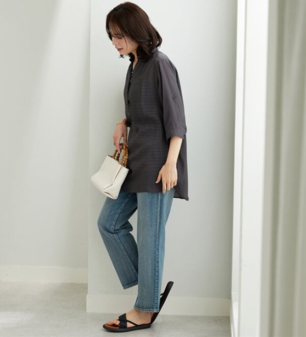 BELLUNA（ベルーナ）の「【シャツ+インナーのセット】スラブ素材ボタン使い裾タックシャツアンサンブル（アンサンブル）」｜詳細画像