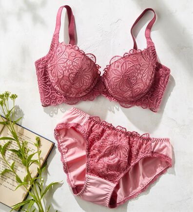 YU'NOW（ユナウ）の「レーシー脇高スッキリブラ＆ショーツ　～配色カラー～（ブラジャー＆ショーツセット）」