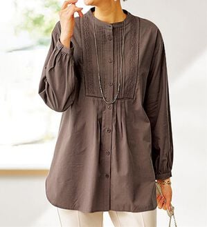 BELLUNA（ベルーナ）の「レース&times;ピンタック使いシャツチュニック（チュニック）」｜チャコール