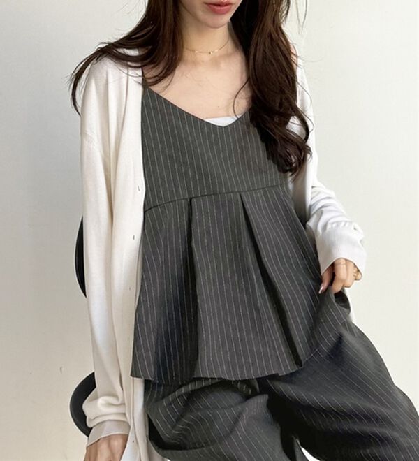 GeeRA（ジーラ）の「セットアップ風プリーツビスチェキャミサロペ（オールインワン）」｜詳細画像