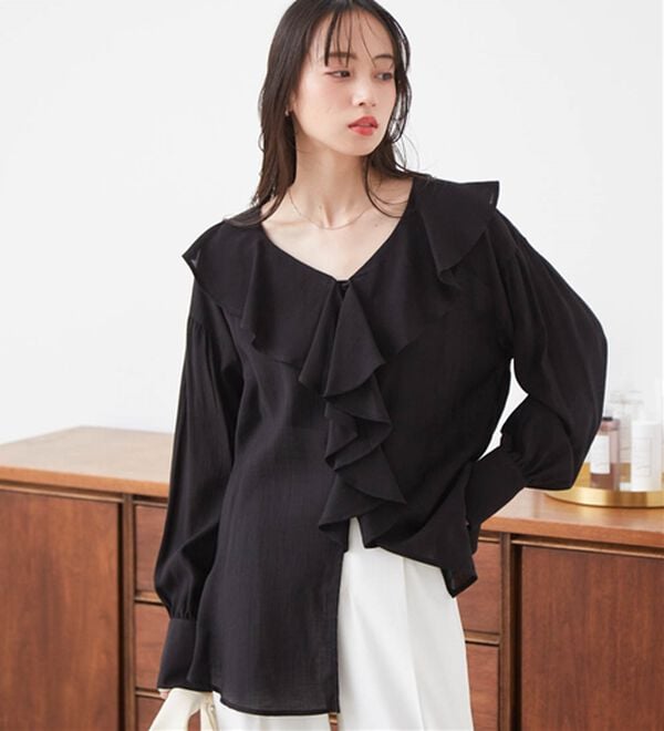 RANAN（ラナン）の「ラッフルフリルオーバーブラウス（ブラウス）」｜詳細画像