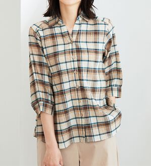 BELLUNA（ベルーナ）の「スキッパー衿ぽこぽこ素材ブラウス（ブラウス）」｜茶系チェック