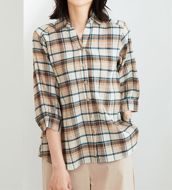 BELLUNA（ベルーナ）の「スキッパー衿ぽこぽこ素材ブラウス（ブラウス）」｜茶系チェック