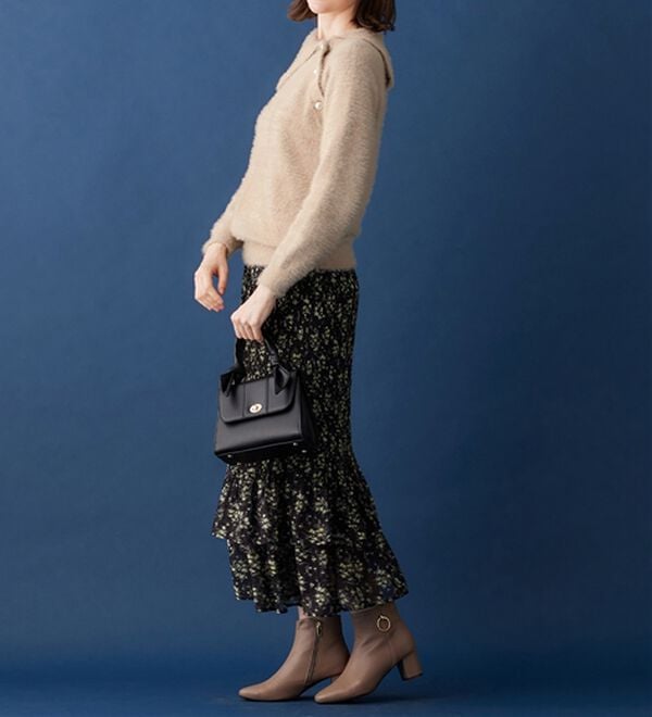 alotta（アロッタ）の「衿付パール調デザインシャギーニット（ニット・セーター）」｜詳細画像