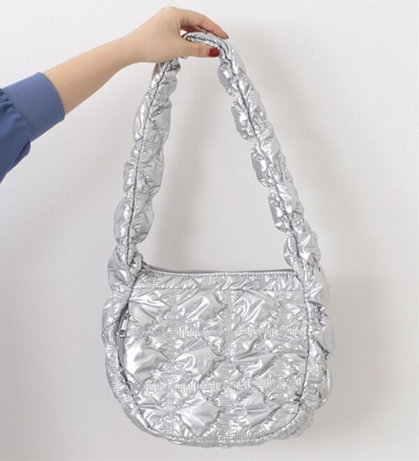 BELLUNA（ベルーナ）の「ぽこぽこ素材ショルダーバッグ（その他バッグ）」｜シルバー