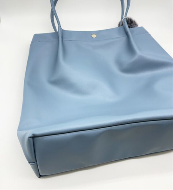 BELLUNA（ベルーナ）の「軽量気が利く柔らかトート（トートバッグ）」｜詳細画像