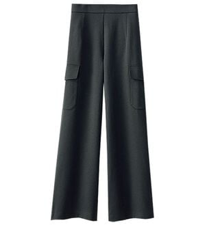 BELLUNA（ベルーナ）の「とろみ素材きれい見えカーゴパンツ（その他パンツ）」｜黒