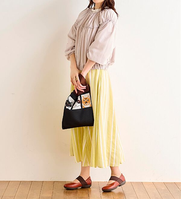 BELLUNA（ベルーナ）の「山羊革甲ゴムベルトシューズ（フラットシューズ）」｜詳細画像