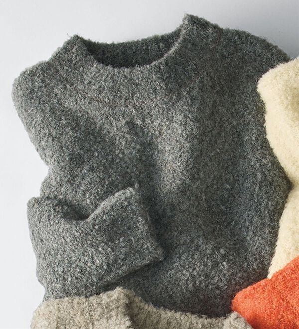 BELLUNA（ベルーナ）の「やわらかブークレニットプルオーバー（ニット・セーター）」｜チャコール