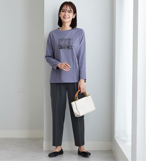 BELLUNA（ベルーナ）の「【着回しのミカタ！】綿100％大人顔サマ見えプリントロンT（カットソー）」｜詳細画像