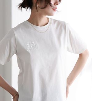 Pierrot（ピエロ）の「シルケット刺繍Ｔシャツ（Tシャツ）」｜オフホワイト／アイボリー