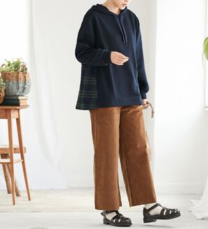 Viola e Viola（ヴィオラ エ ヴィオラ）の「ふわふわ裏起毛後チェックパーカー（パーカー）」｜ネイビー系