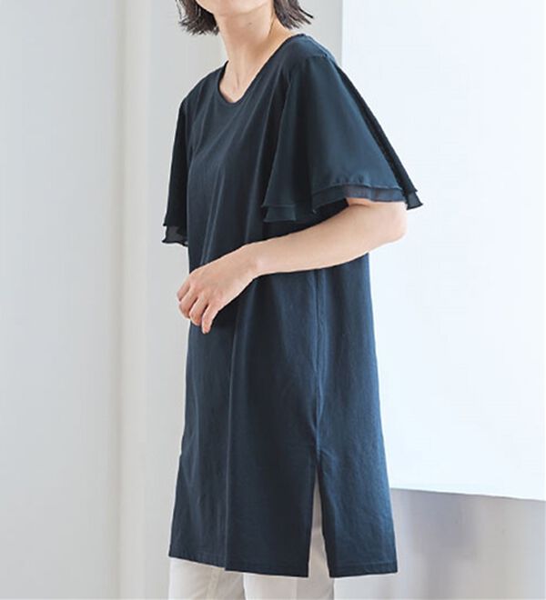 Viola e Viola（ヴィオラ エ ヴィオラ）の「【５つの機能付】ひんやり！袖シフォンゆるチュニック（チュニック）」｜ネイビー