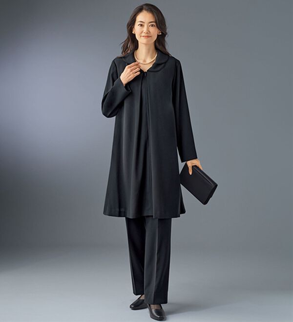BELLUNA（ベルーナ）の「洗えるストレッチ素材！ゆったりチュニックセットアップ（ブラックフォーマル（喪服・礼服））」｜黒