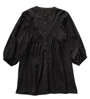 Viola e Viola（ヴィオラ エ ヴィオラ）の「Ｖ切替ピンタックアレンジブラウス（ブラウス）」｜ブラック