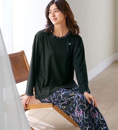 LAVIENNE（ラヴィエンヌ）の「＜ＨＡＮＡＥ　ＭＯＲＩ＞華やかトラベルパジャマ（パジャマ・ルームウェア）」
