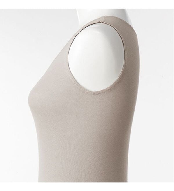 LAVIENNE（ラヴィエンヌ）の「オーガニックコットンのＶネックタンクトップインナー（肌着・インナーウェア）」｜詳細画像