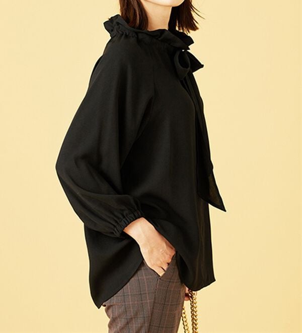 BELLUNA（ベルーナ）の「フリル衿ボウタイデザインブラウス（ブラウス）」｜詳細画像