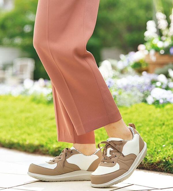 BELLUNA（ベルーナ）の「ゆったり５Ｅ配色オブリークスニーカー（スニーカー）」｜詳細画像