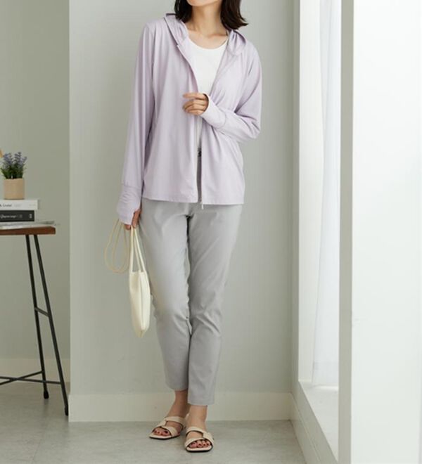 BELLUNA（ベルーナ）の「【接触冷感/UV対策/軽量】ヒンヤリ＆UV対策軽量パーカー（パーカー）」｜詳細画像