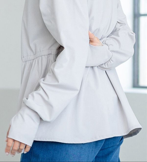 BELLUNA（ベルーナ）の「ギャザー切替ラッシュガードＵＶ対策ジャケット（パーカー）」｜詳細画像