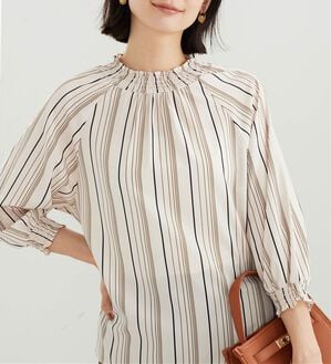 BELLUNA（ベルーナ）の「上品シャーリングドルマンブラウス（ブラウス）」｜詳細画像